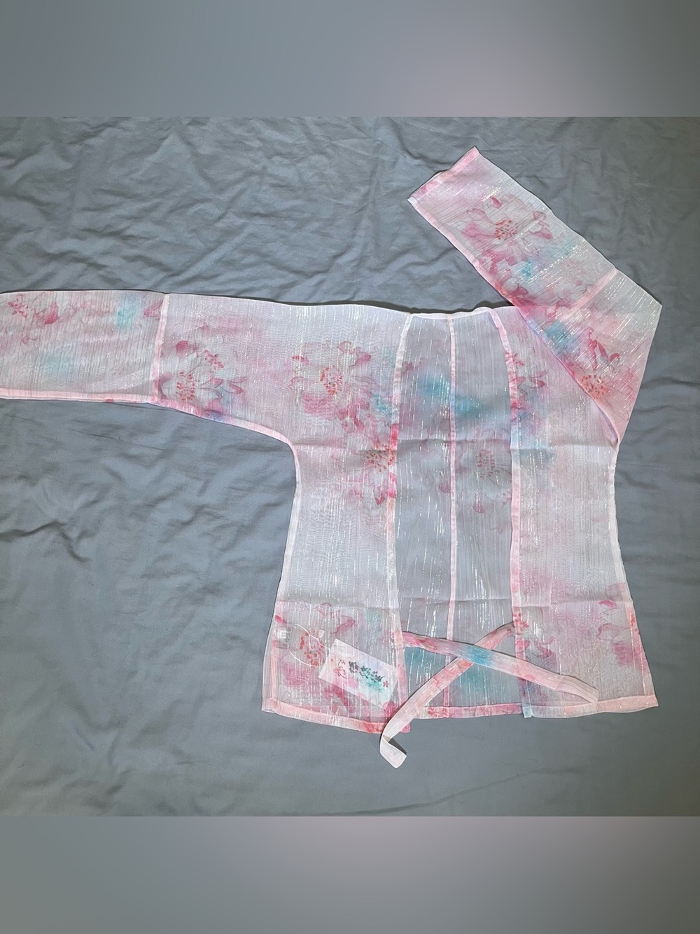 Pink floral print shimmery hanfu shan